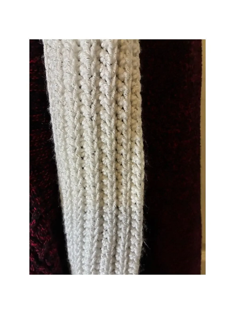 Women's Unbranded One Size White Silver Knit Scarf
